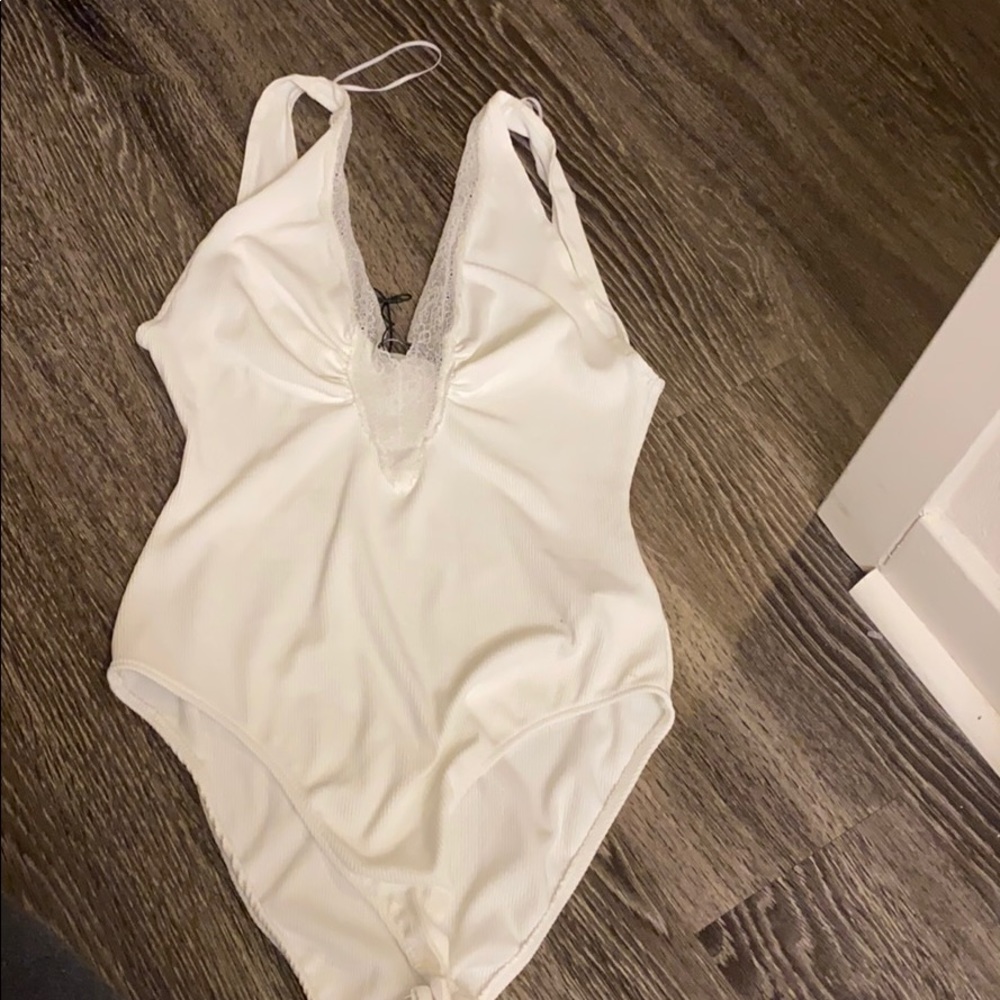 Lace body suit